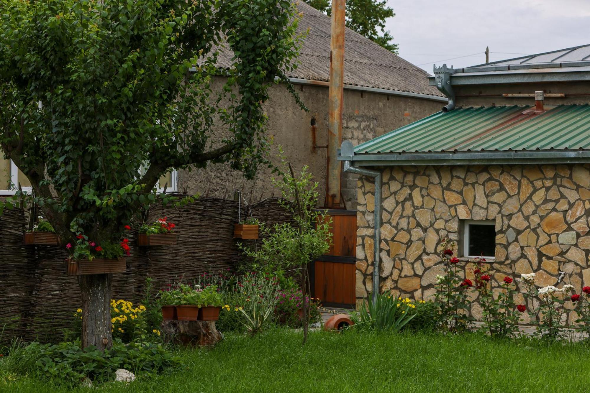 Alvani Inn K'vemo Alvani Bagian luar foto