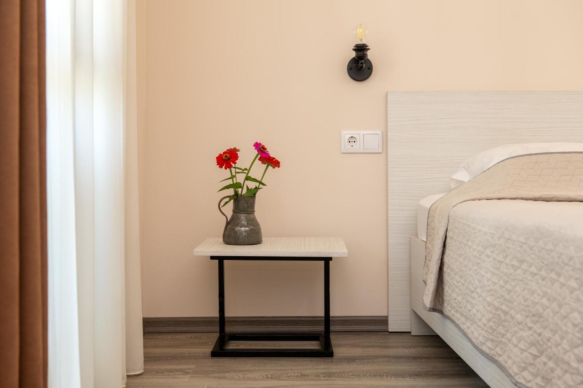Alvani Inn K'vemo Alvani Bagian luar foto