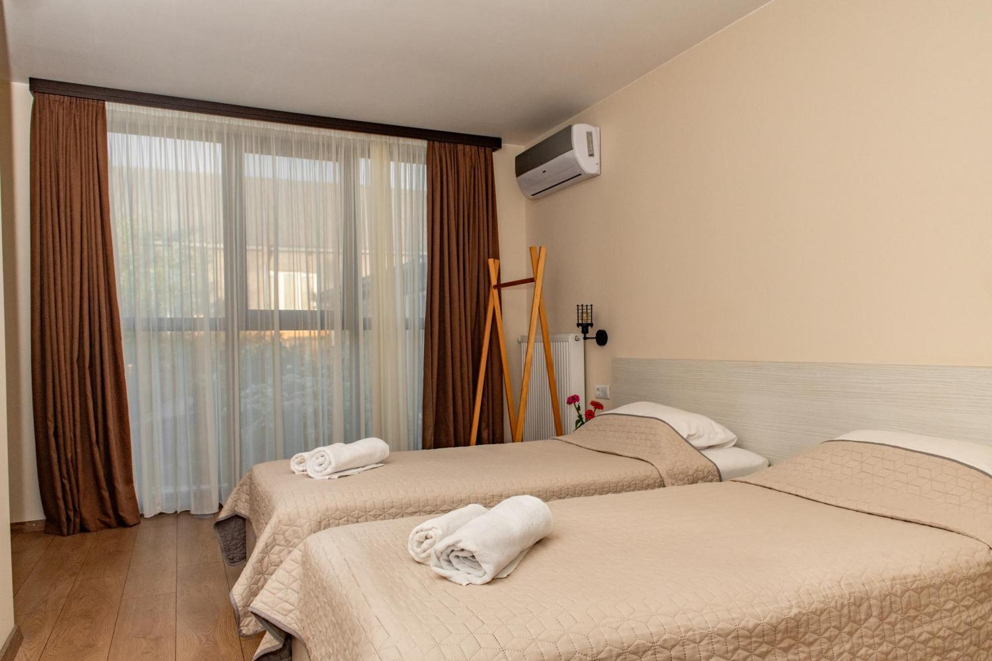 Alvani Inn K'vemo Alvani Bagian luar foto