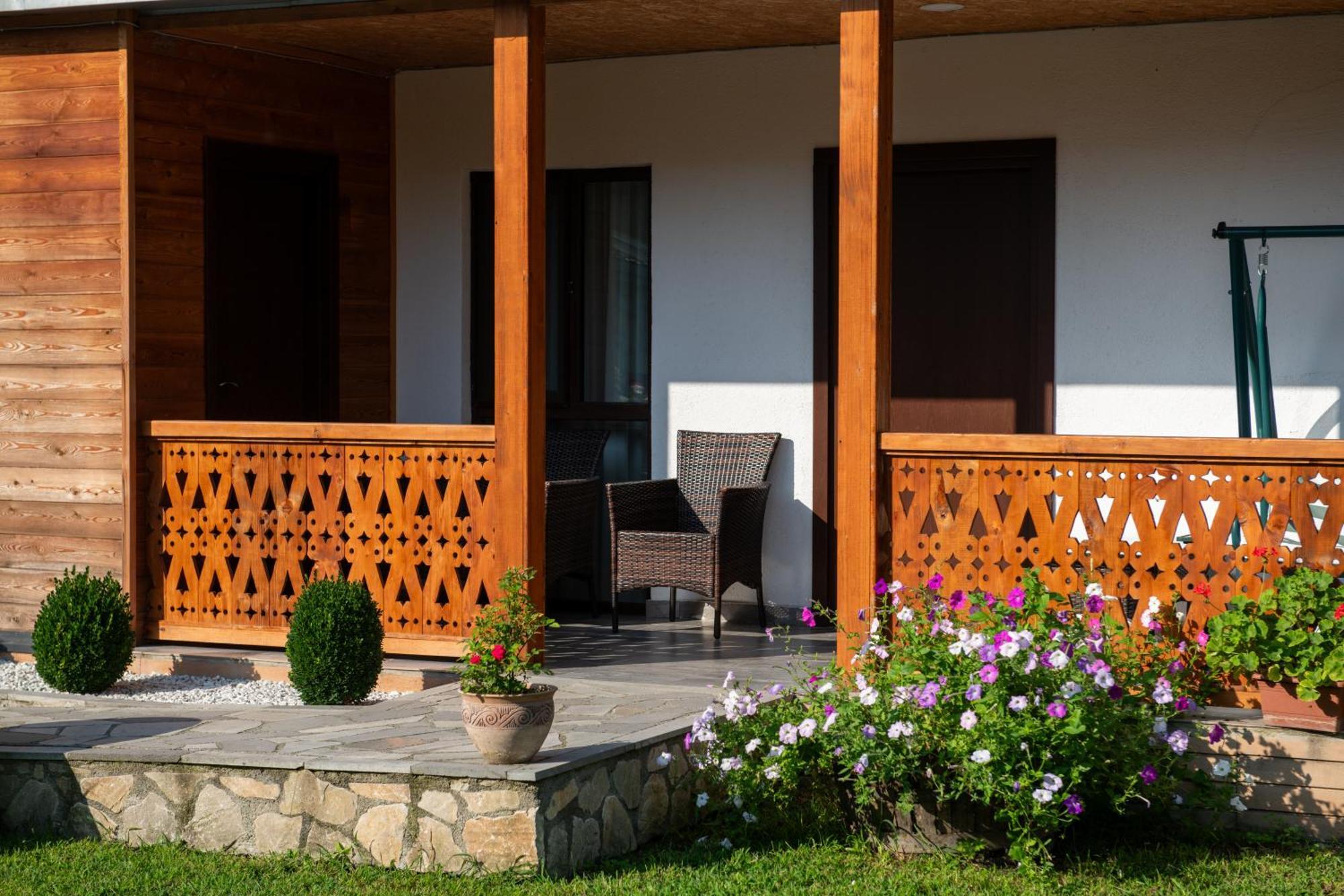 Alvani Inn K'vemo Alvani Bagian luar foto