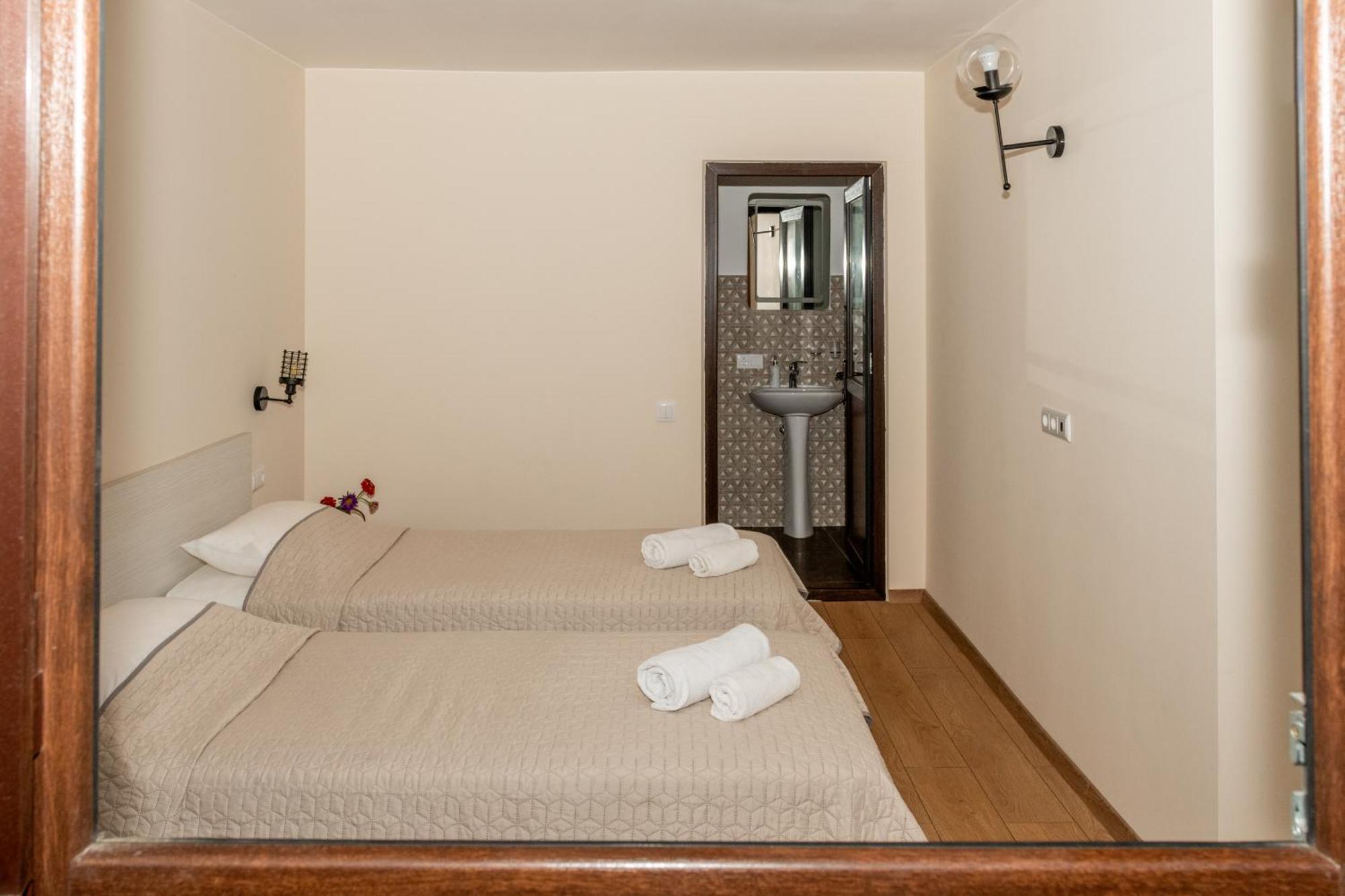 Alvani Inn K'vemo Alvani Bagian luar foto