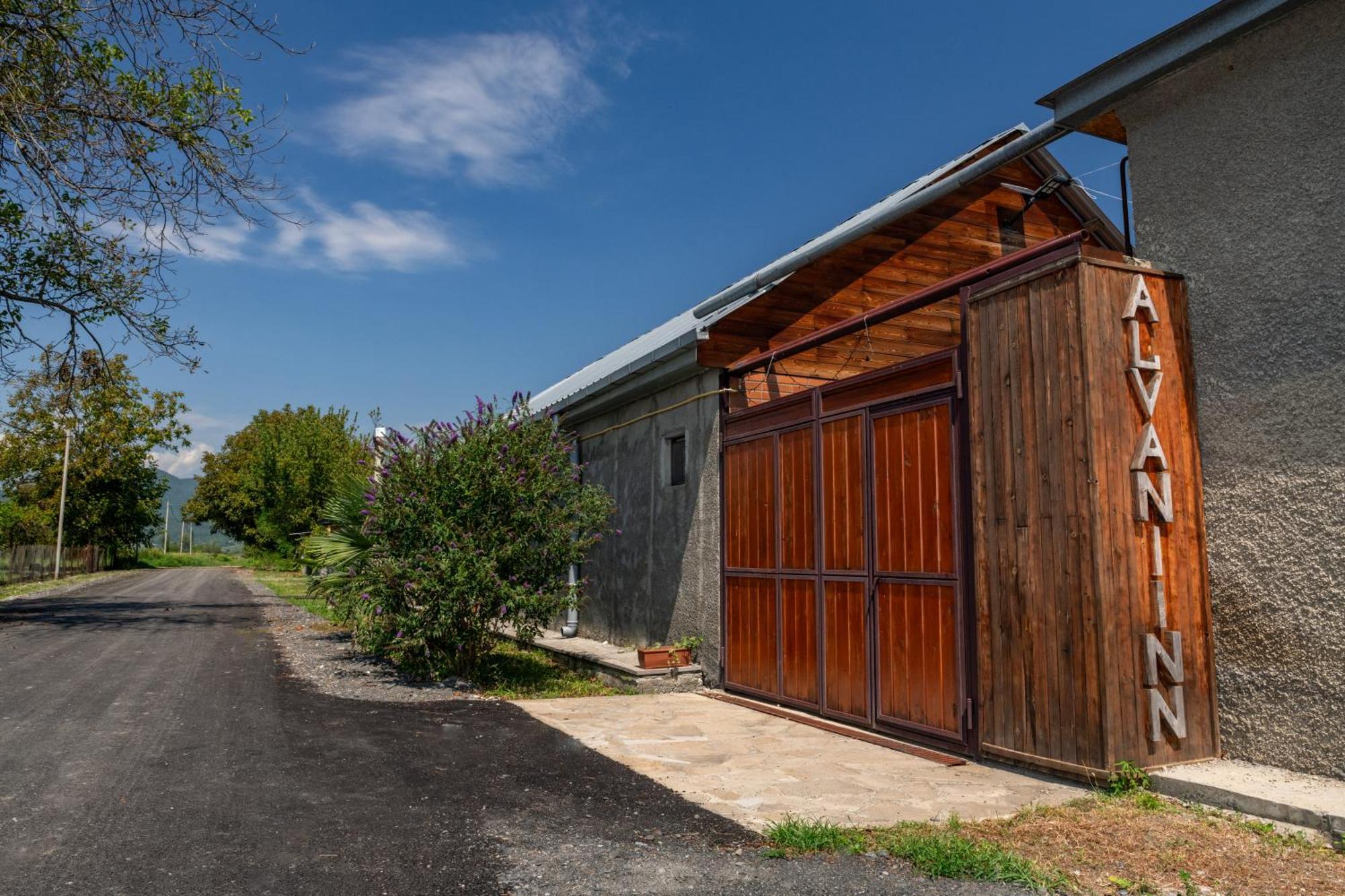 Alvani Inn K'vemo Alvani Bagian luar foto