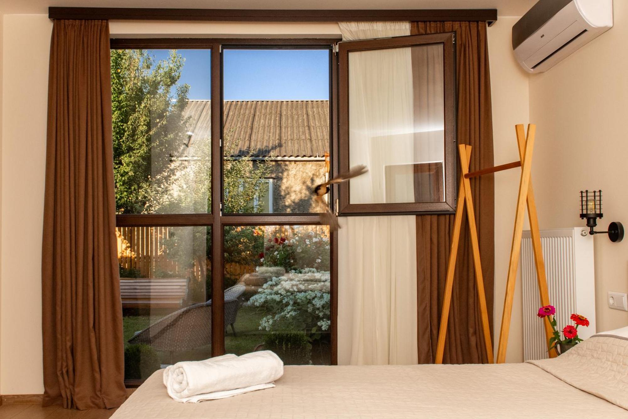 Alvani Inn K'vemo Alvani Bagian luar foto